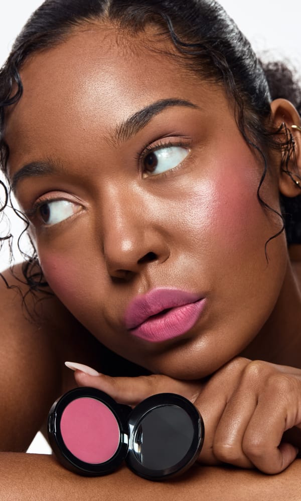 Model mit VARWE Cream Color 06
