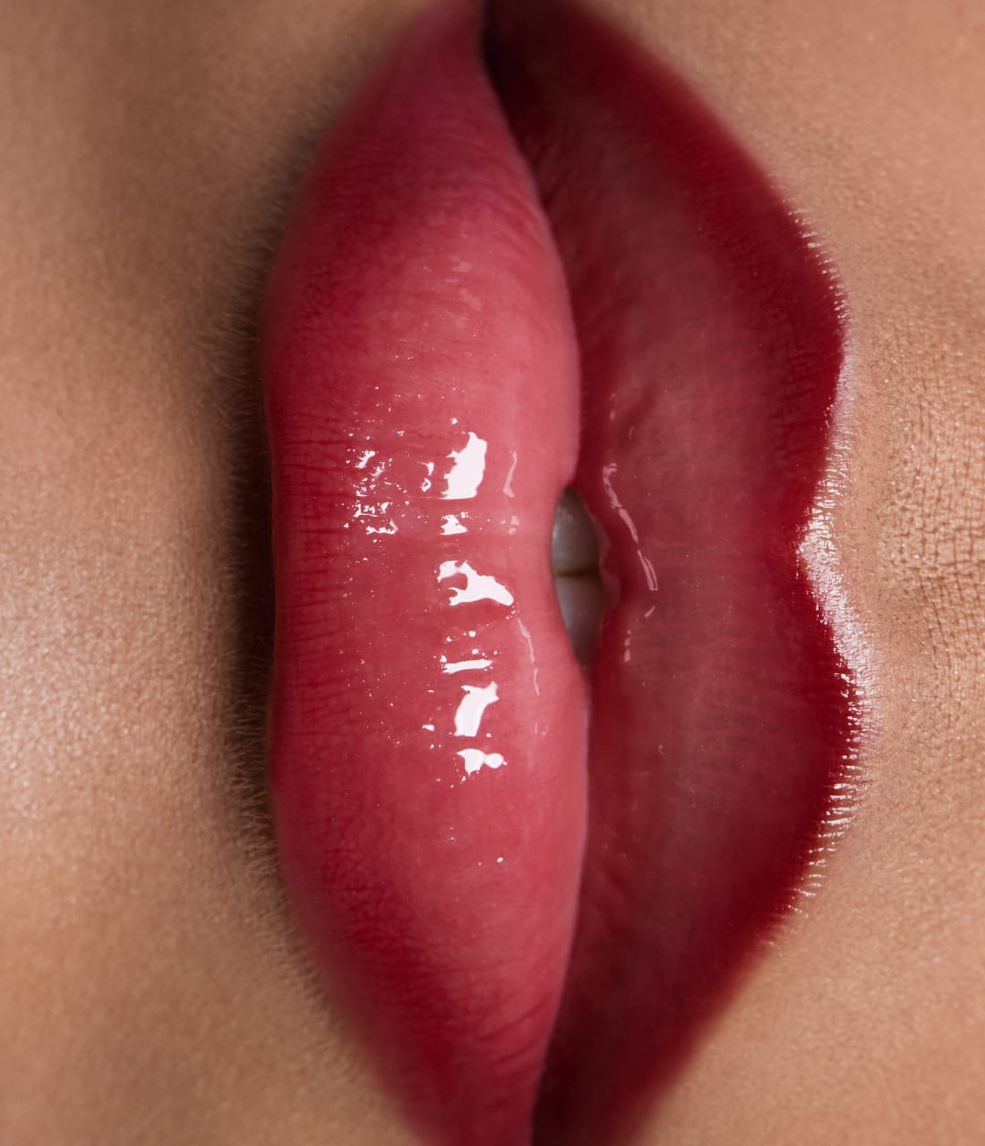 Lippen geschminkt mit Gliz und Lustec