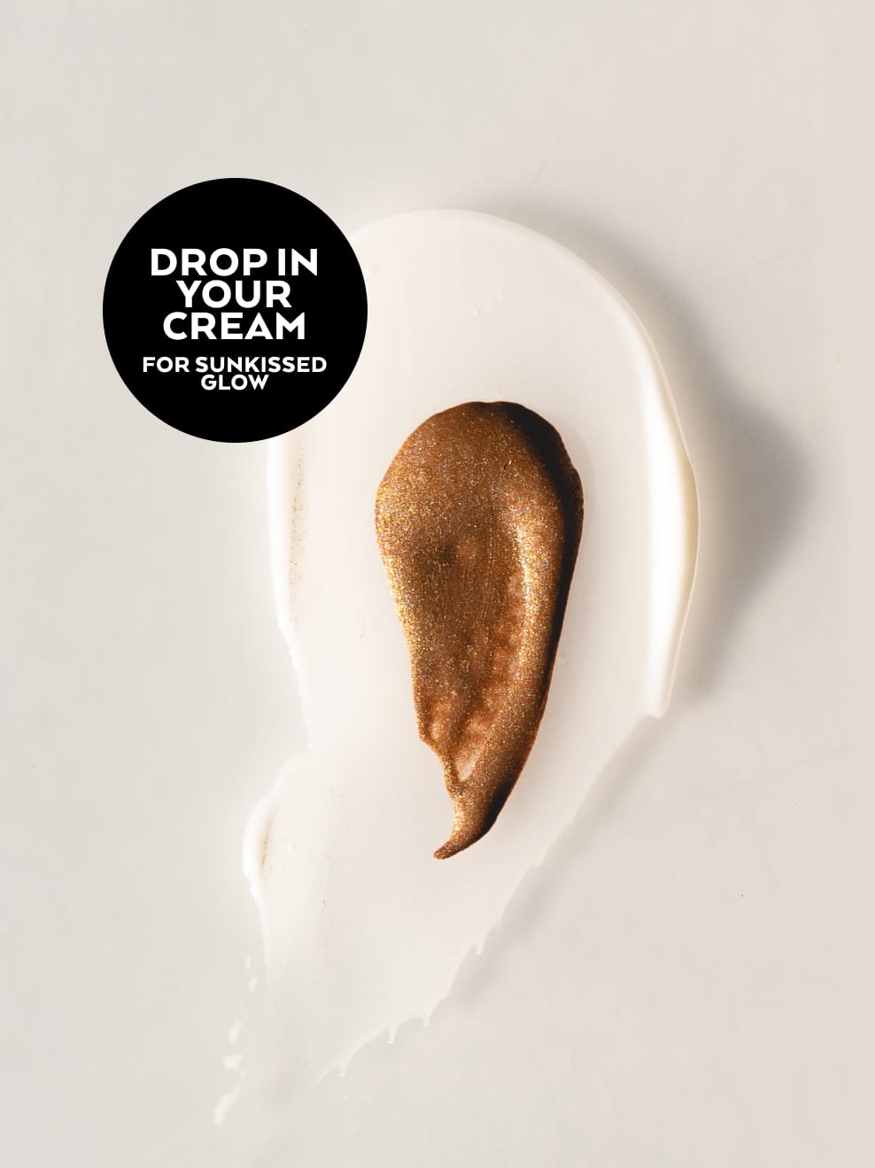 Zart Swosch mit Vlitter Swoosh auf weißem Hintergrund mit Banner: Drop in your Cream For sunkissed Glow