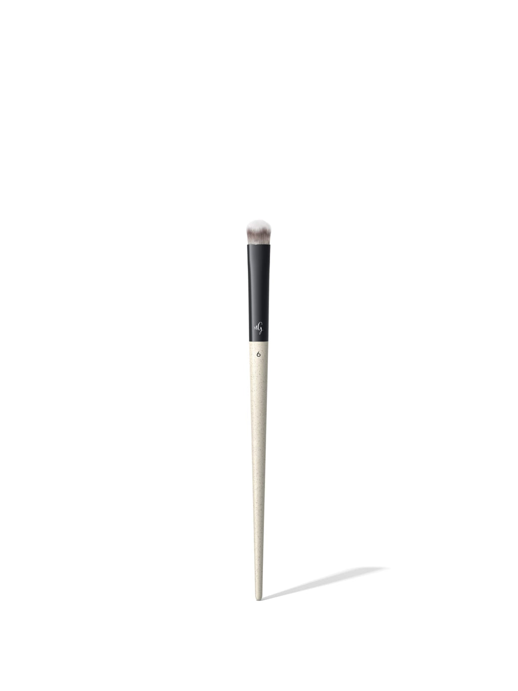 Brush 06 Packshot vor weißem Hintergrund
