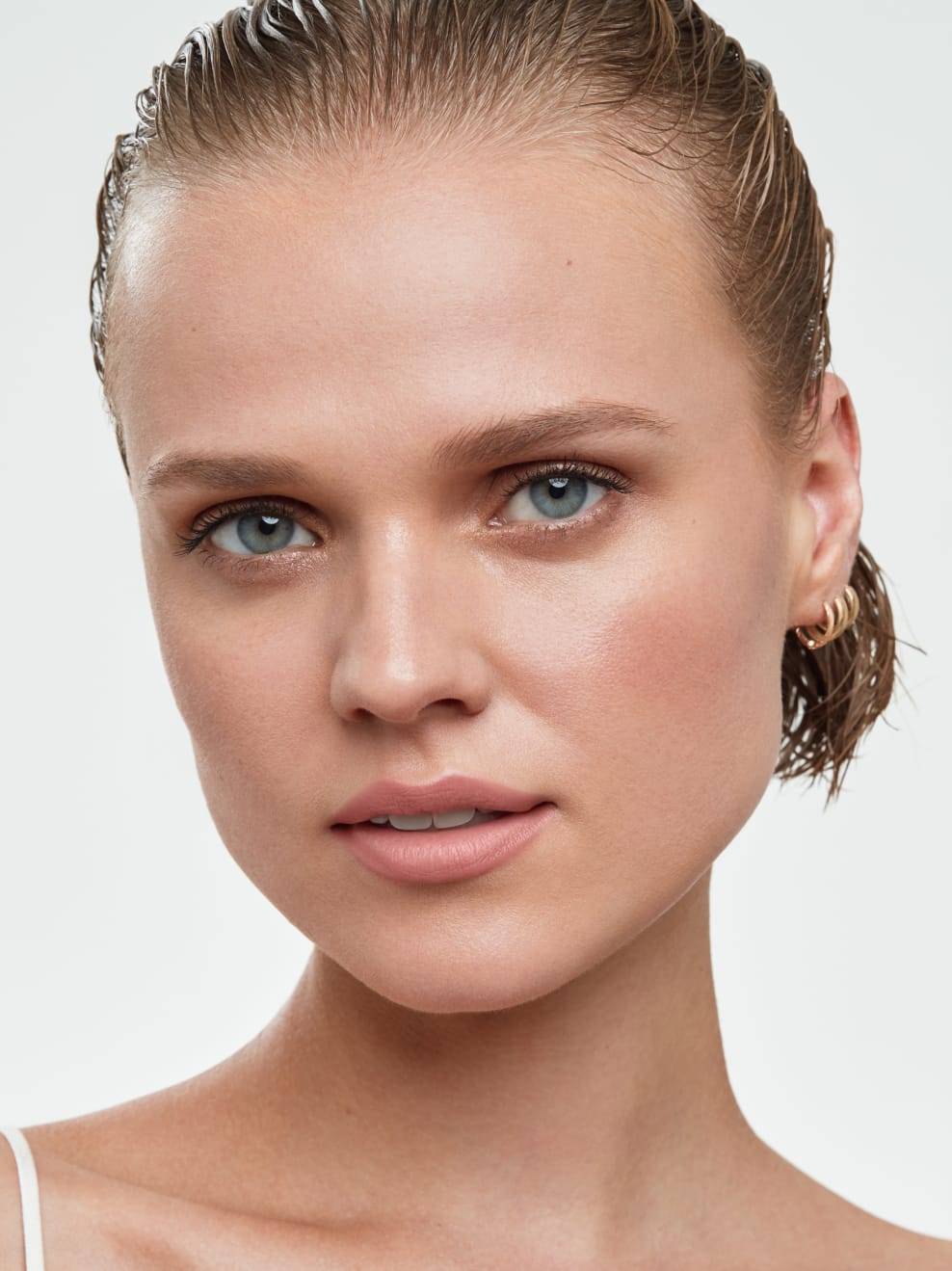 Model geschminkt mit Tagarot 12