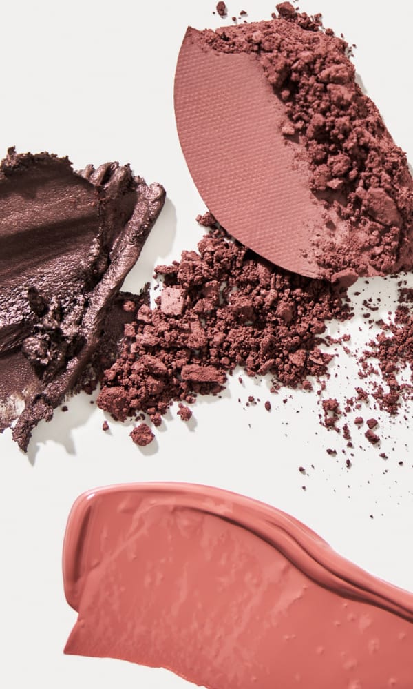 Powder Rose Imbe, Tagarot und Luk Swooshes