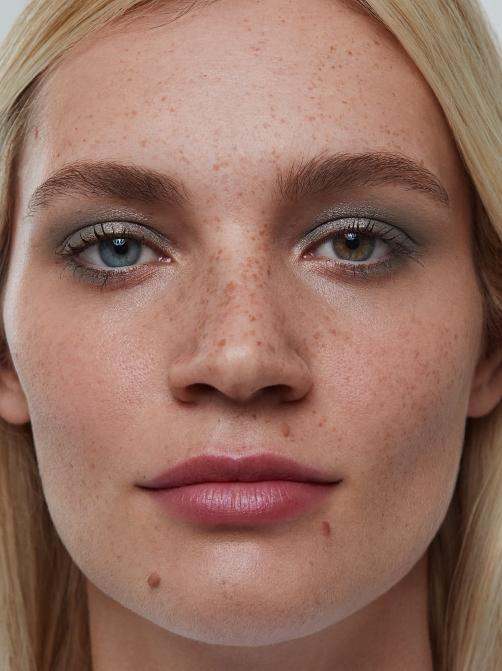 Model AugenMakeUp mit Imbe 06