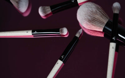 Make-up brushes & tools