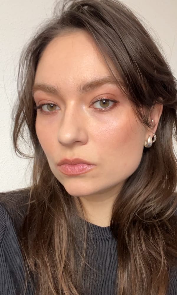 UND GRETEL Black Sale Smokey Minimalist Look