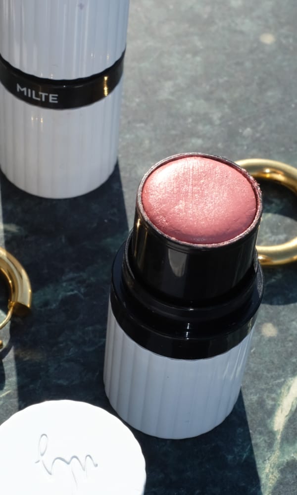 UND GRETEL Black Sale Blush Stick