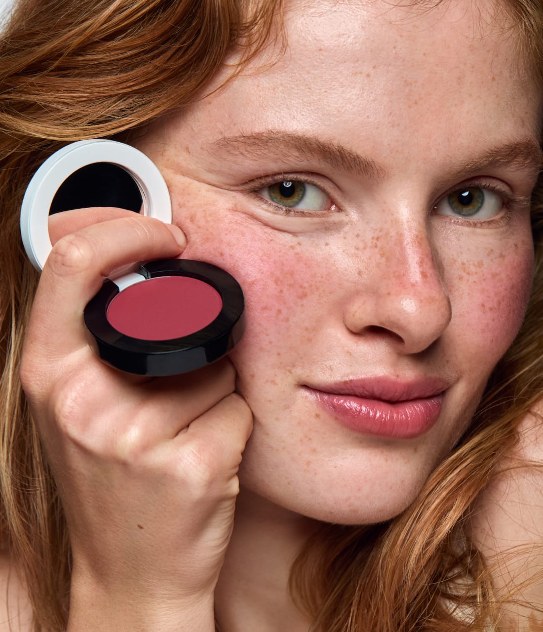 UND GRETEL IMBE Multi-Shadow Ruby Red 05