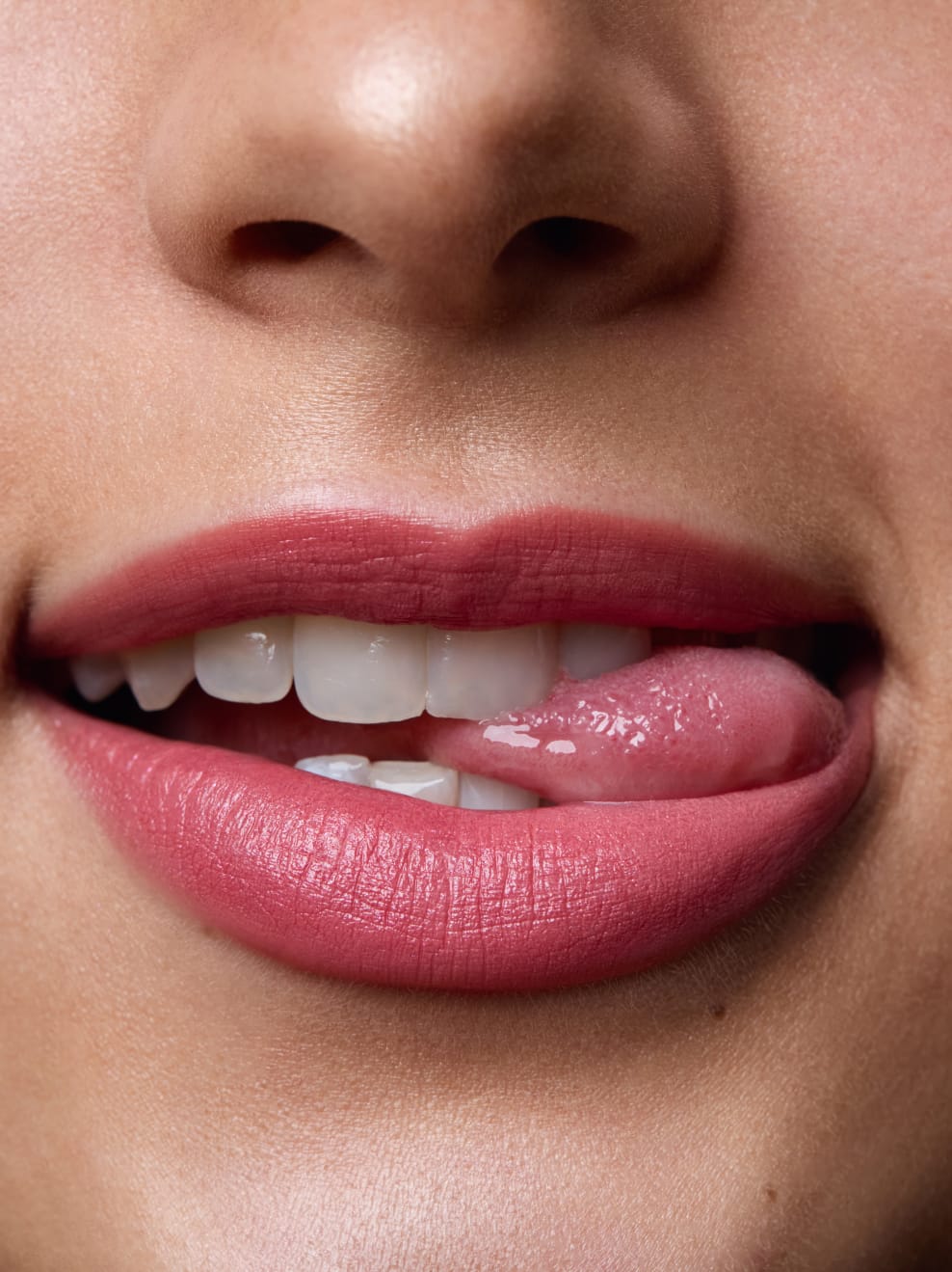 UND GRETEL TAGAROT Lipstick Rose