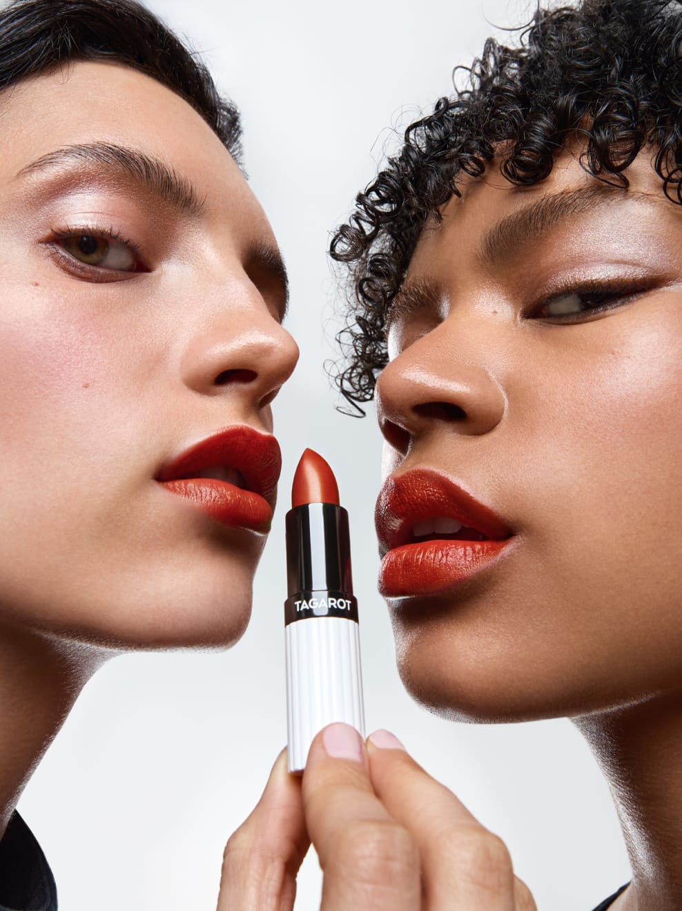 UND GRETEL TAGAROT Lippenstift Red Poppy mit Models