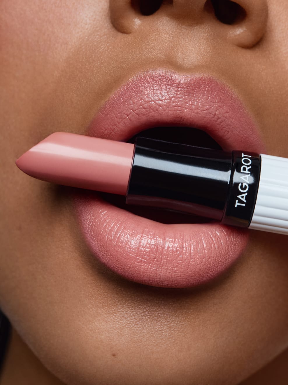 UND GRETEL TAGAROT Lipstick Powder Rose