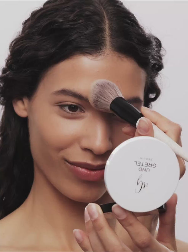 WOLKEN Compact Powder Tragevideo 03